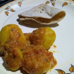 Dum aloo A picture of Dum aloo.