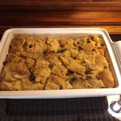 A picture of Bread pudding.