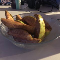 A picture of Apple snackers 🍏.