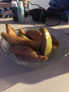 A picture of Apple snackers 🍏.