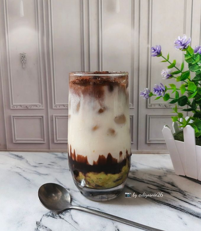Foto resep Es Alpukat Kocok Coklat