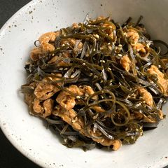 A picture of Simmered Kombu (Kelp) & ‘Abura-age’ (Fried Thin Tofu).