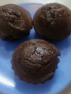 ચોકલેટ કપ કેક(Chocolate cupcake recipe in gujarati) રેસીપી મુખ્ય ફોટો