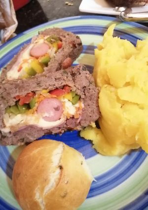 Una foto de Pan de carne relleno