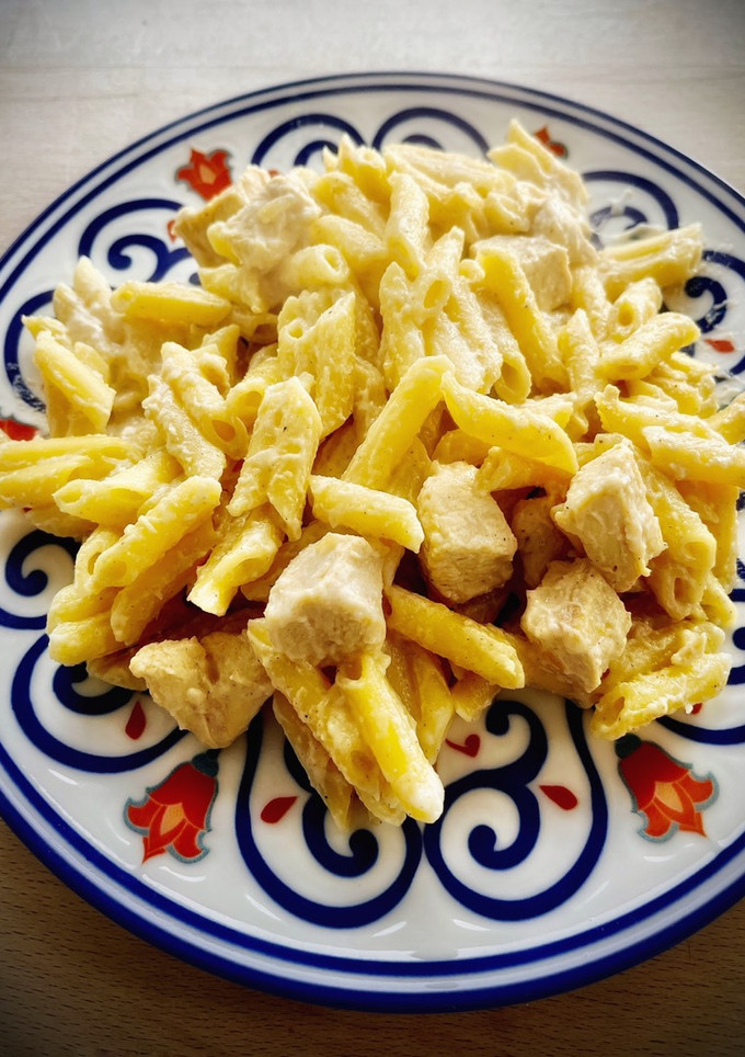 Una foto de Pasta mac & cheese con pollo