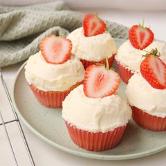 Victoria Sandwich Cupcakes A picture of Victoria Sandwich Cupcakes.
