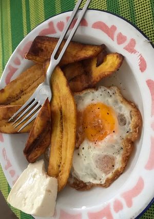 Una foto de Las famosas tajadas de plátano amarillo