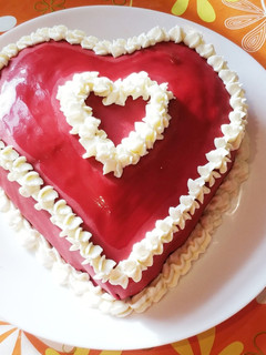 வேலன்டைன் கேக் (valentine Cake Recipe in tamil) செய்முறை முக்கிய புகைப்படம்