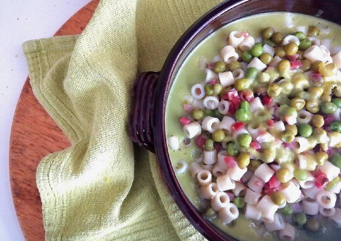 Modo semplice a Fai Veloce Tubettini con piselli e speck