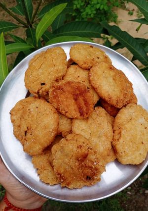 ঠেকুয়া (Thekua recipe in Bengali) রেসিপির প্রধান ছবি