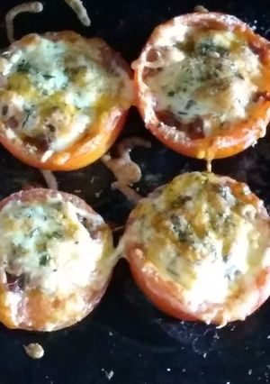 Una foto de Tomates rellenos ibéricos