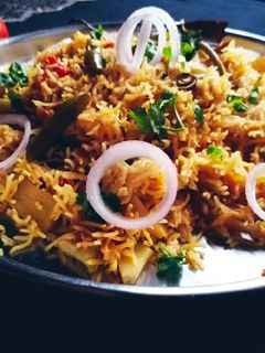 तहरी (Tahri recipe in Hindi) रेसिपी मुख्य फोटो
