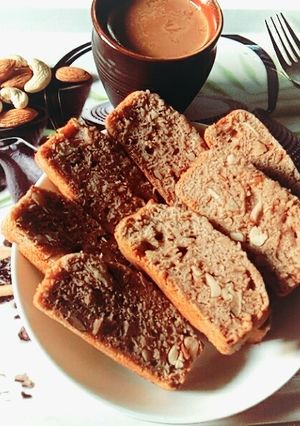A picture of Water chestnut nutty cake.