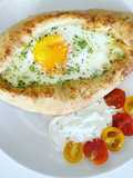 Khachapuri con huevo