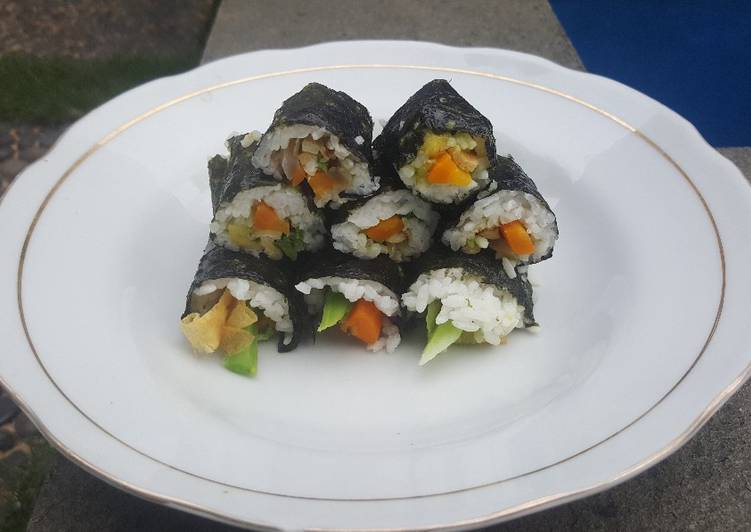 Bagaimana Menyiapkan Mini sushi sayuran, Sempurna