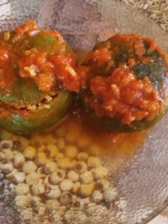 Una foto de Zapallitos rellenos con salsa simple