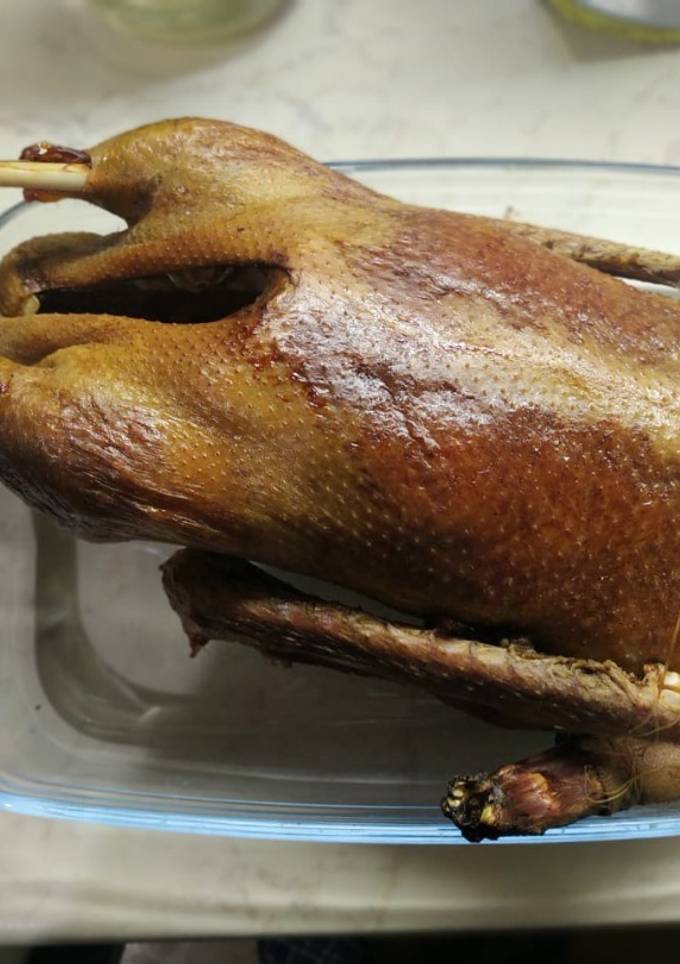 Рождественский гусь с яблоками и черносливом