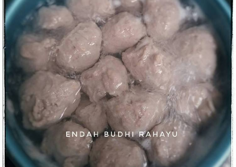 Bakso sapi.kenyal tanpa bahan kimia.. jajanan sehat buat pecinta bakso