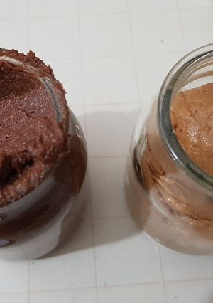 Una foto de Pasta de maní, crema bon o bon y crema marroc saludable