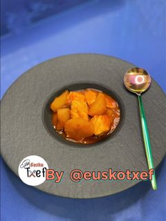 Una foto de Marmitako de Salmón