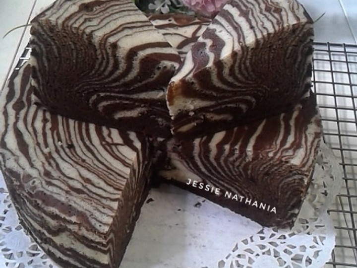 Resep Zebra cake kukus putih telur Rumahan