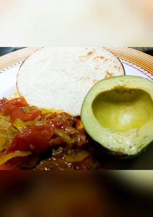 Una foto de Bistec Colombiano de res (comida criolla)