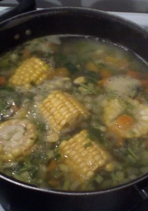Una foto de Sopa Casera de Verduras, bienvenido Invierno!!