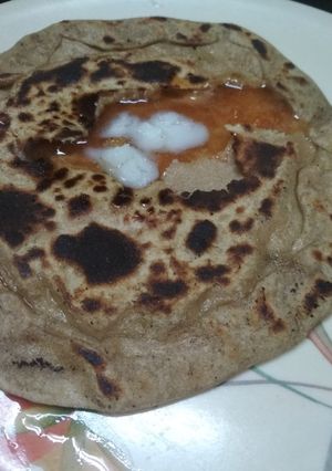 A picture of Gud ki roti.