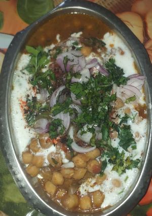 A picture of Aloo tikki.