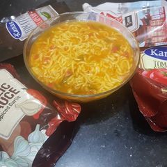 A picture of Vegetable maggi soup.