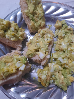 Una foto de Pastita de palta y huevo