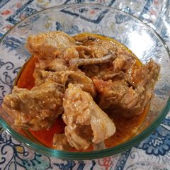 A picture of Chicken ka salan.