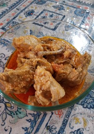 A picture of Chicken ka salan.