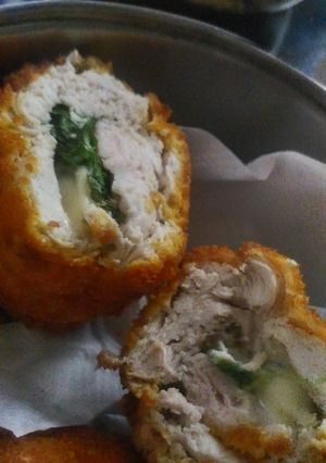 Foto resep Ayam Keju Bayam.. chicken cordon bleu ala2.. cekidot