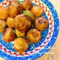 A picture of Potato Balls.