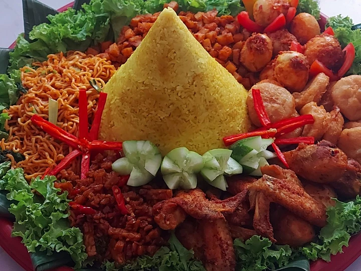 Cara Mudah Menyiapkan Resep Nasi tumpeng yang Bisa Manjain Lidah Anti Ribet, Uenak Banget