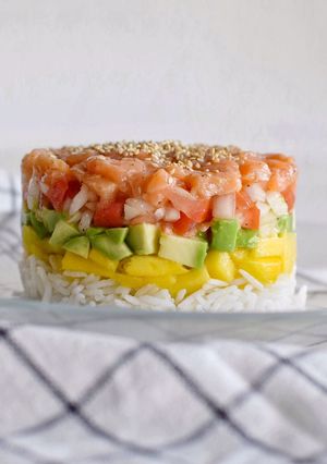 Una foto de Tartar de salmón y aguacate