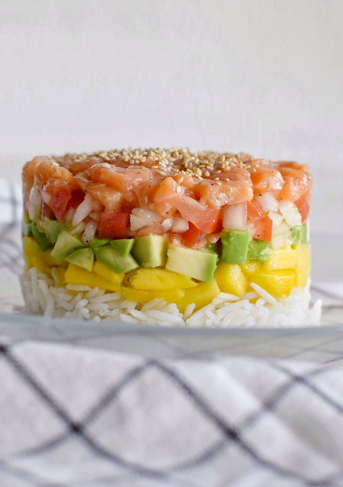 Una foto de Tartar de salmón y aguacate