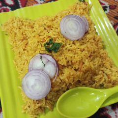 A picture of Onion rice.
