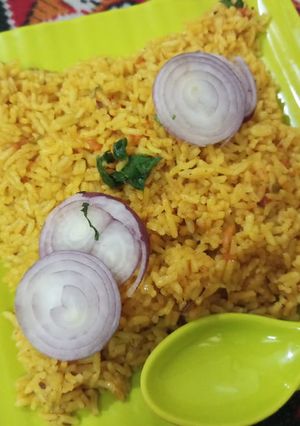 A picture of Onion rice.