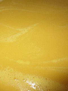 Una foto de Crema de calabaza, leche de coco y Agua de Mar