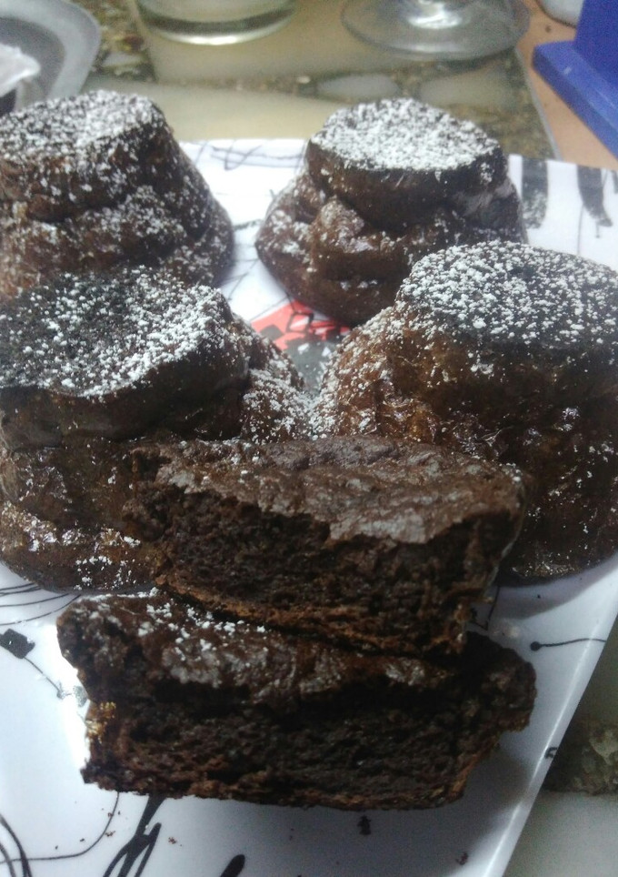 Una foto de Muffins de chocolate y banana sin harinas sin azúcar 🍌🍫