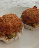 Hamburguesa de garbanzos sobre pan de arroz