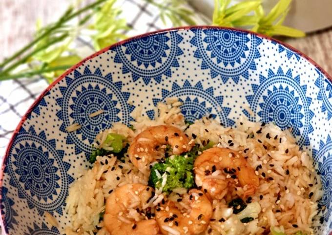 Arroz con verduras y langostinos en Quick Quinoa and Rice Lékué Receta de  Angierecetas- Cookpad