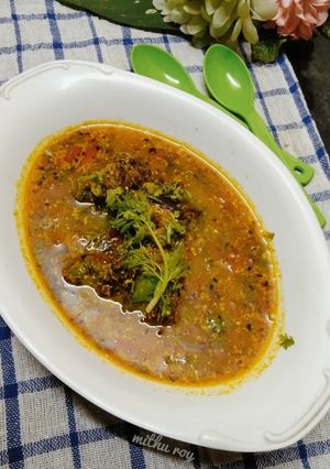 दही खसखस फिश करी(dahi khuskhus fish curry) रेसिपी मुख्य फोटो
