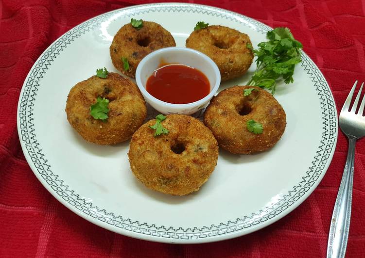 Poha and Rice flour Masala Doughnuts