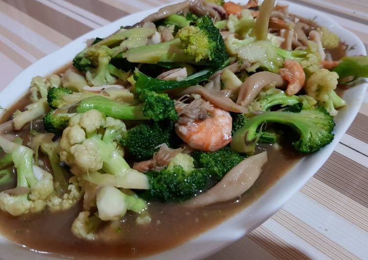 Cara Gampang Menyiapkan Brokoli Seafood Shimeji, Sempurna