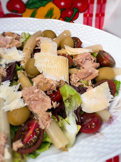 Una foto de Ensalada mediterránea