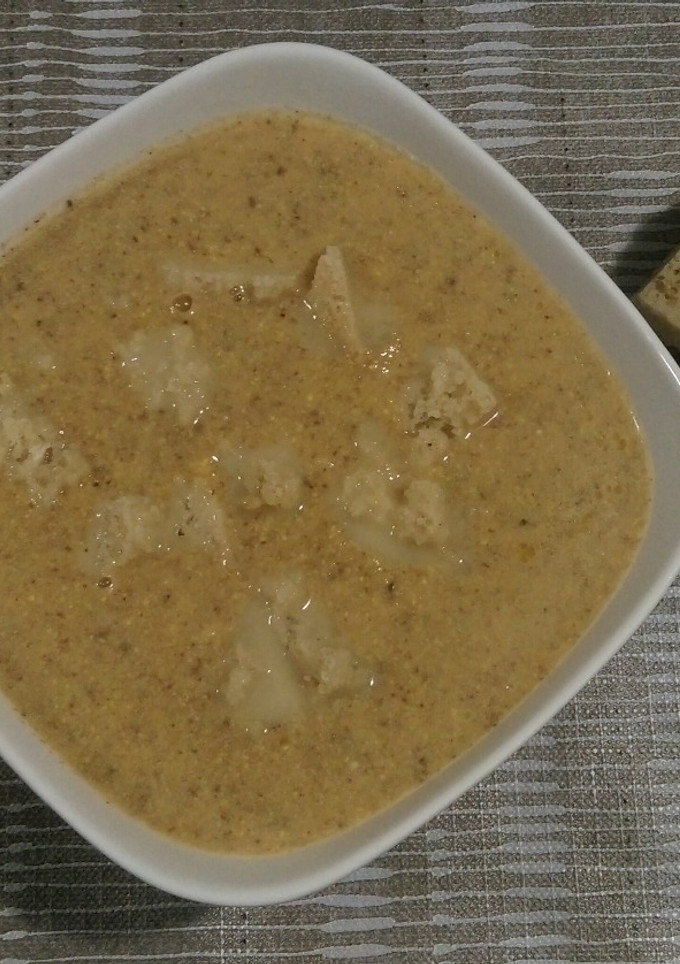 Una foto de Crema de calabaza, champiñones y queso