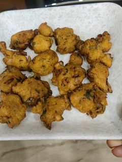 बेसन प्याज पकोड़े रेसिपी मुख्य फोटो